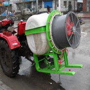 富錦市立興植保機(jī)械廠 2014年新款水稻運(yùn)苗車(chē)與噴藥打藥機(jī)展示